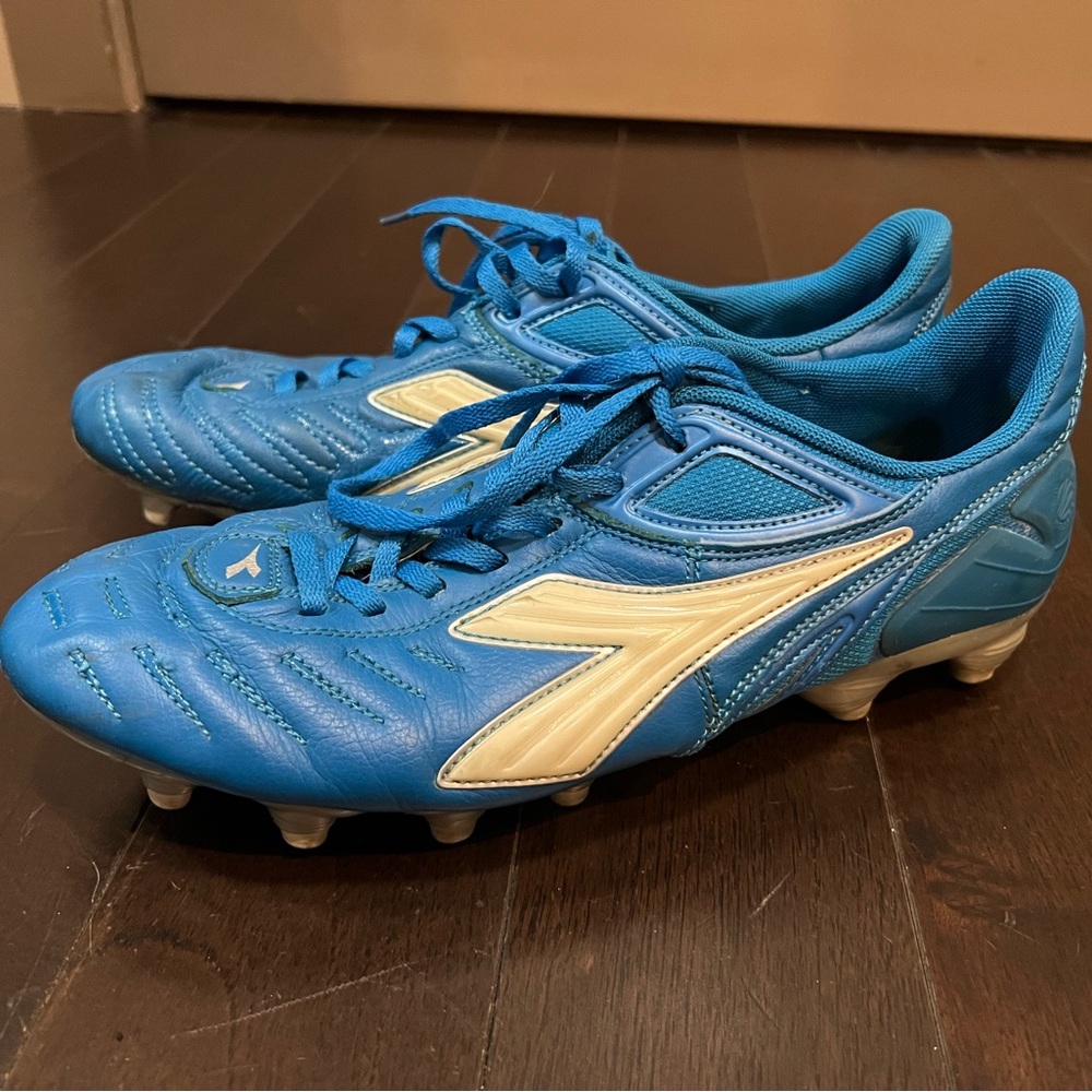 Diadora Men’s Soccer Shoes